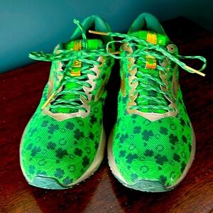 Limited Edition Brooks Run Lucky